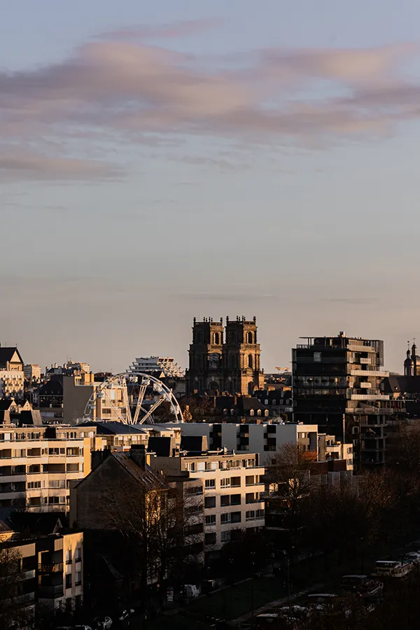 Shooting photo rennes - Tourisme Bretagne - monuments connus cathédrale, georges maillols, jean nouvel