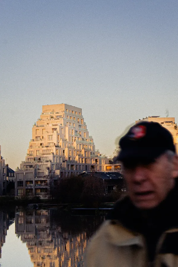 Shooting photo rennes - Tourisme Bretagne - architecture rennes, supporter stade rennais FC